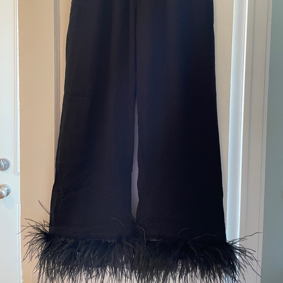 New Sleeper Party Pajamas Set with Detachable Feathers in Black - Picture 2 of 4